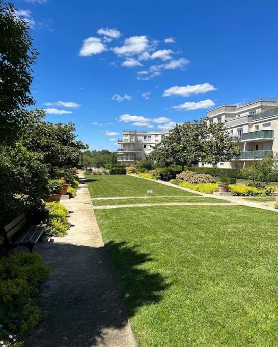 Appartement Wakandais-Proche Disney, Parking & Wifi 몽테브랭 외부 사진